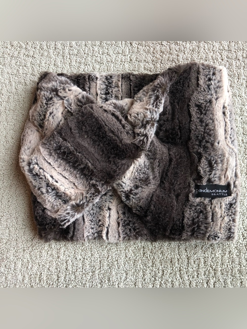 Pandemonium Seattle Faux Fur Twist Front Neck Warmer